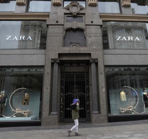 Tienda de ZARA en la Gran Vía de Madrid. Tienda de ZARA en la Gran Vía de Madrid.