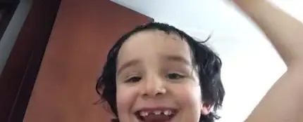 El vídeo viral de un niño enseñando a cortarse el pelo El vídeo viral de un niño enseñando a cortarse el pelo