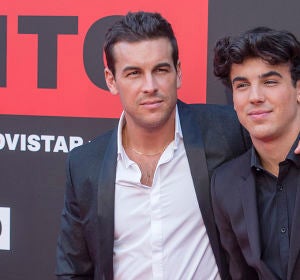 Mario Casas y su hermano Óscar Casas Mario Casas y su hermano Óscar Casas