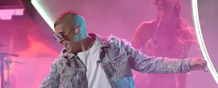 Bad Bunny durante su actuación en los Latin Grammy 2019 Bad Bunny durante su actuación en los Latin Grammy 2019