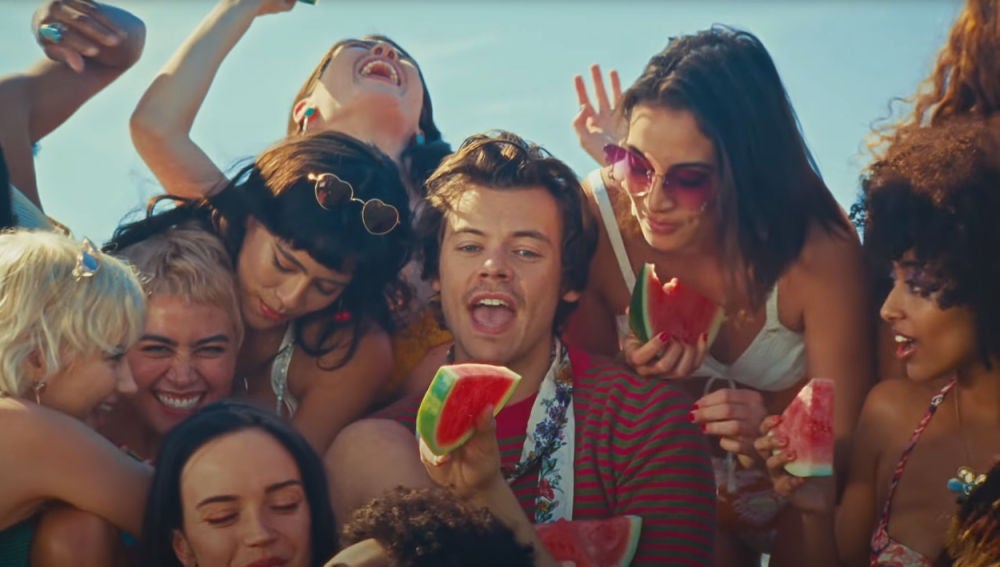 Harry Styles en el vídeo de 'Watermelon Sugar'