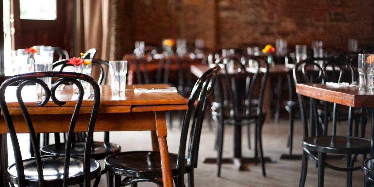 Los restaurantes abren su interior con un aforo un 50%