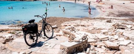 Playa de Binibèquer (Menorca), durante la fase 2