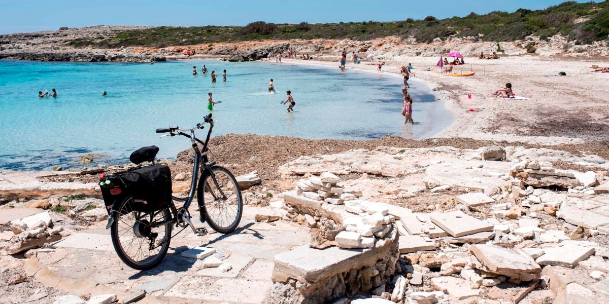 Playa de Binibèquer (Menorca), durante la fase 2