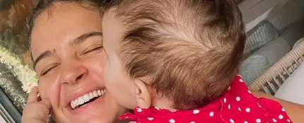 Laura Escanes con su hija Roma Laura Escanes con su hija Roma