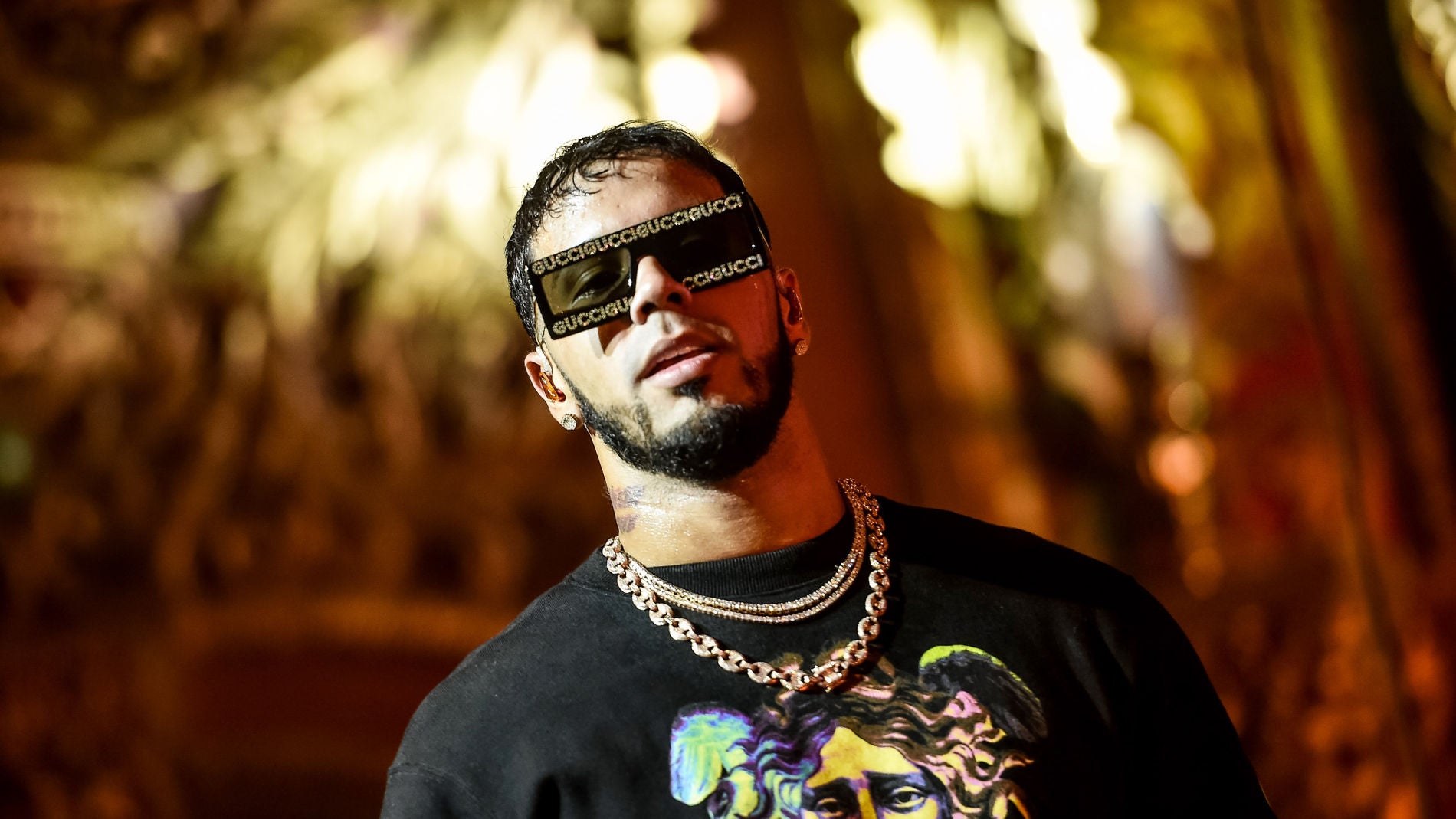 Anuel AA rey indiscutible de la lista de singles y albumes en Espana con Emmanuel Europa FM