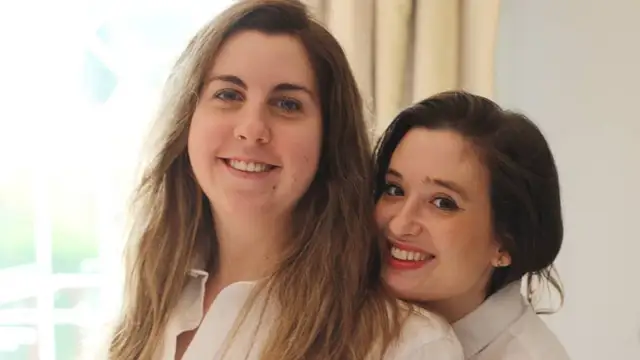Carolina Iglesias y Victoria Martín