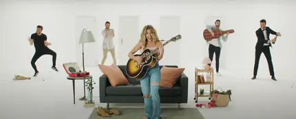 Miriam Rodríguez y Dani Martínez en el vídeo de 'No vuelvas' Miriam Rodríguez y Dani Martínez en el vídeo de 'No vuelvas'