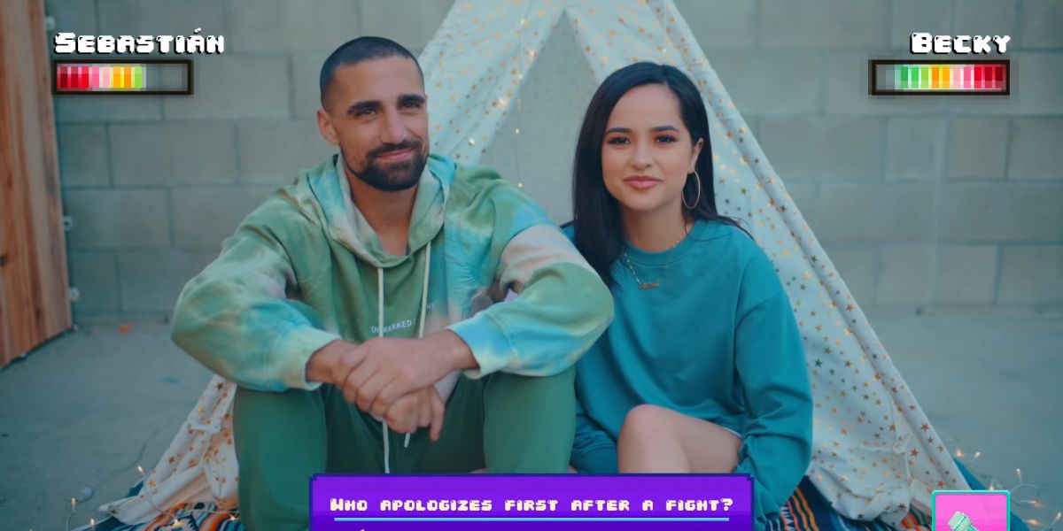 Becky G y su novio, Sebastian Lletget, en el vídeo de 'My Man'