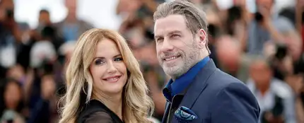 Kelly Preston junto a su esposo John Travolta Kelly Preston junto a su esposo John Travolta