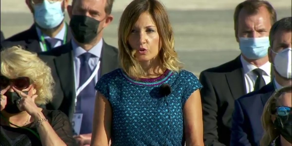 Aroa López, enfermera: "Nos hemos tenido que tragar las lágrimas cuando alguien nos decía 'no me dejes morir solo'"