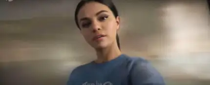 Selena Gomez en el vídeo de 'Past Life' Selena Gomez en el vídeo de 'Past Life'