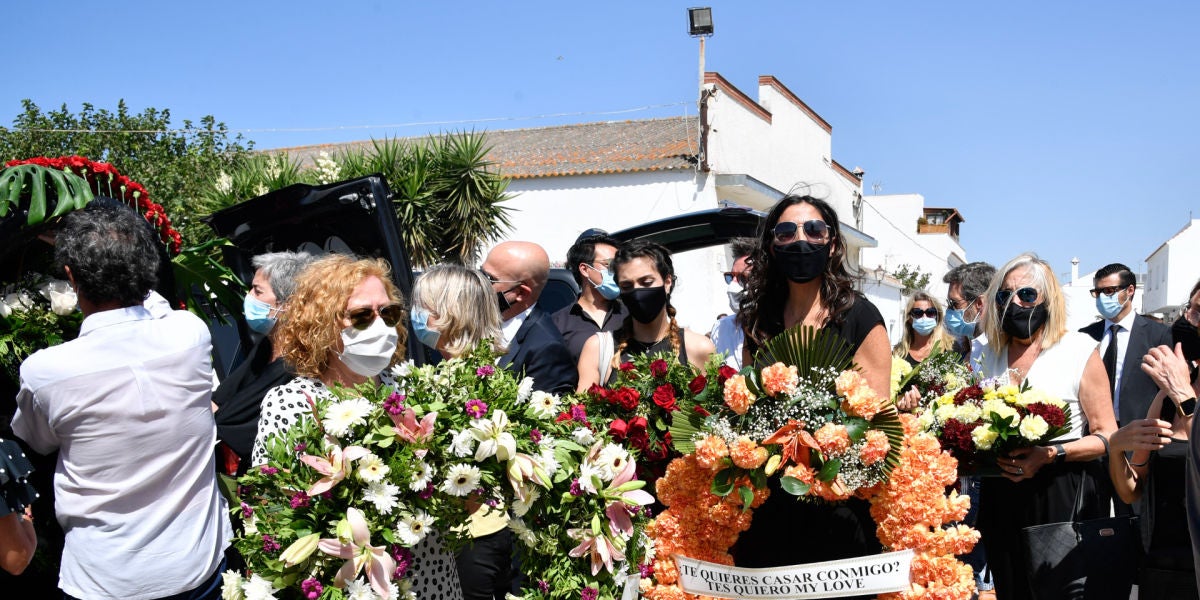 Paz Padilla en el funeral por su marido Antonio Juan Vidal