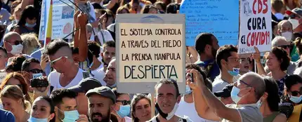 Vista de los asistentes a la manifestación antimascarilla de Colón Vista de los asistentes a la manifestación antimascarilla de Colón