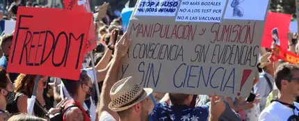 Manifestación contra el uso obligatorio de mascarilla en Madrid Manifestación contra el uso obligatorio de mascarilla en Madrid