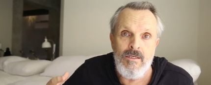 El cantante Miguel Bos&eacute; en un v&iacute;deo en el que habla sobre el uso de mascarillas.