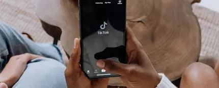 TikTok en un smartphone TikTok en un smartphone