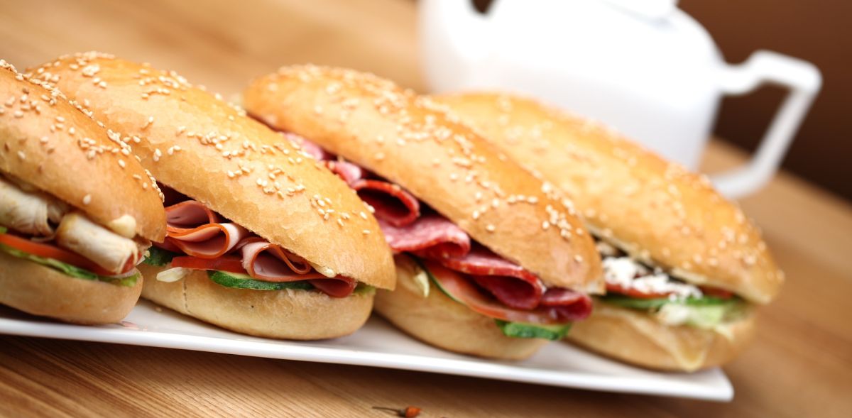 Bocadillos de pan blanco