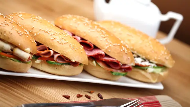 Bocadillos de pan blanco