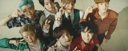 BTS en la versión b-side del vídeo de 'Dynamite' BTS en la versión b-side del vídeo de 'Dynamite'
