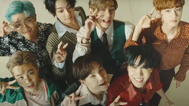 BTS en la versión b-side del vídeo de 'Dynamite'