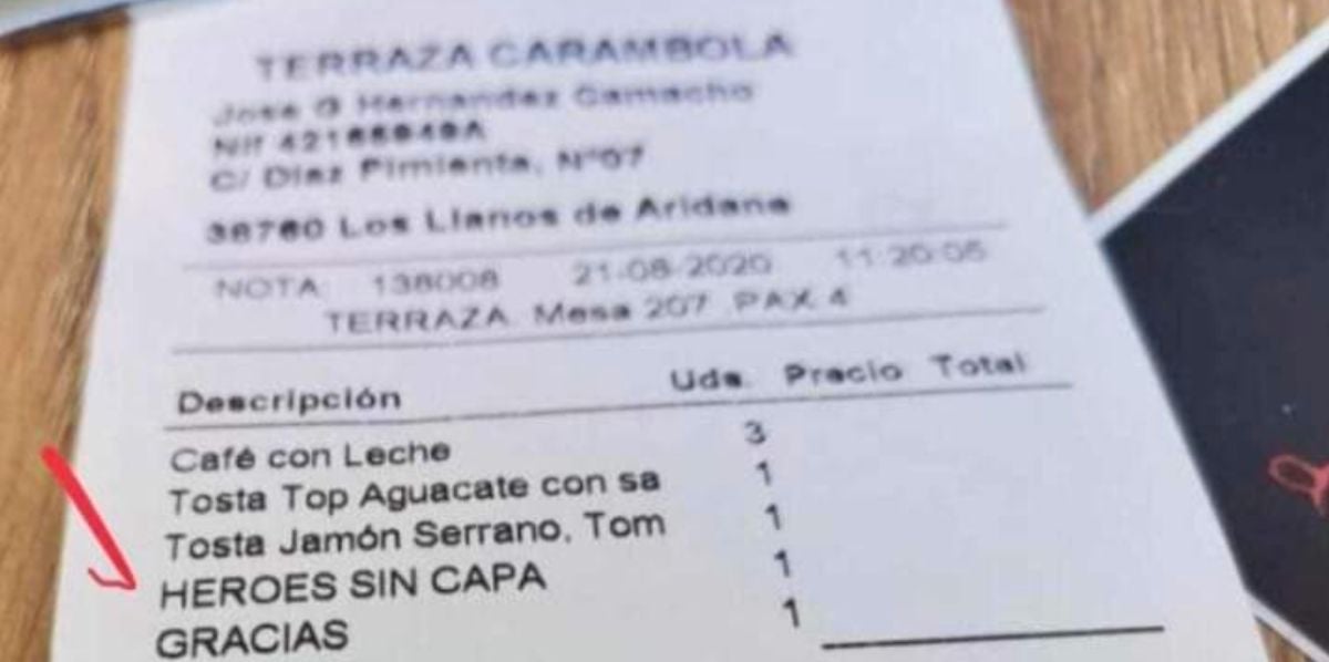 La cuenta de bar viral por su sorpresa a los ‘héroes sin capa’
