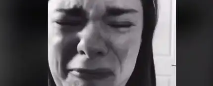 El llanto viral de esta madre en TikTok El llanto viral de esta madre en TikTok