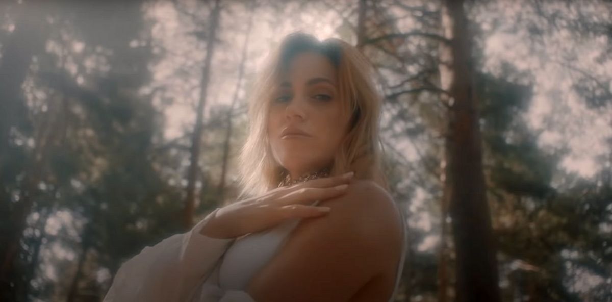 Jennifer Rojo en el vídeo de 'No Eres Tú'