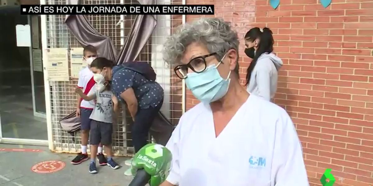 La denuncia de Flora, enfermera en Vallecas: "¿Quién no teletrabaja?, ¿quiénes viven seis en 45 metros cuadrados? La clase obrera"