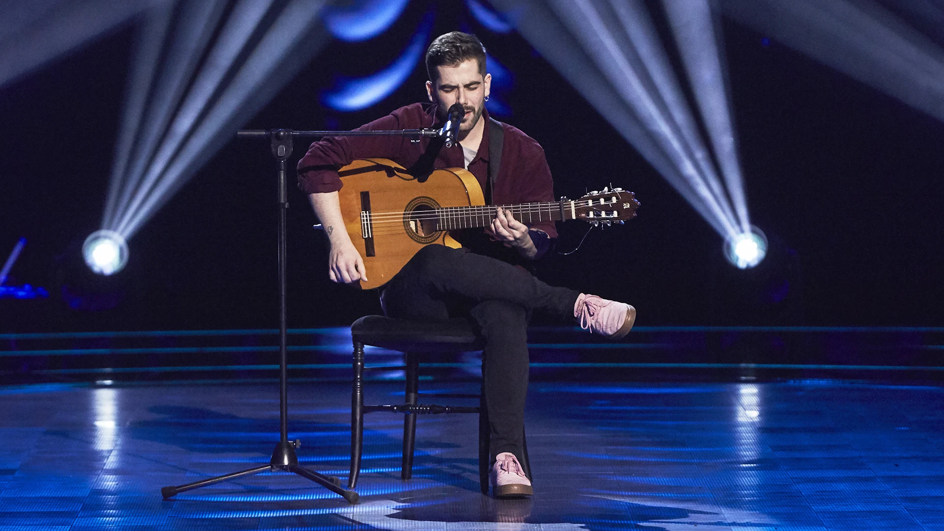 Miguelichi López emociona con ‘Lágrimas Negras’ en las Audiciones a ciegas de ‘La Voz’ Miguelichi López emociona con ‘Lágrimas Negras’ en las Audiciones a ciegas de ‘La Voz’