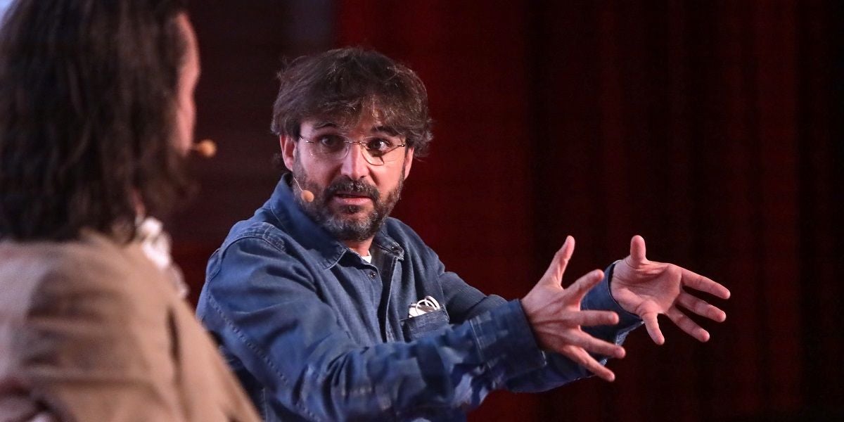 Santi Alverú y Jordi Évole en la rueda de 'Eso que tú me das'