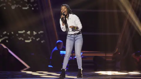 Dayana Emma, sabor latino al cantar 'Cómo fue' en las Audiciones a ciegas de 'La Voz' Dayana Emma, sabor latino al cantar 'Cómo fue' en las Audiciones a ciegas de 'La Voz'