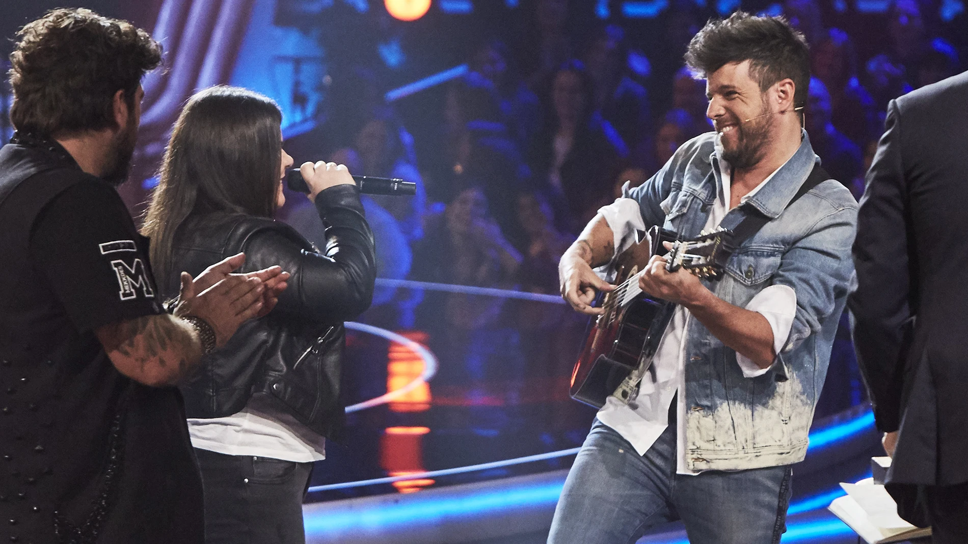 Pablo López y Rocío Acebedo interpretan a dúo el tema ‘Remolino’ de Pancho Céspedes en ‘La Voz’ Pablo López y Rocío Acebedo interpretan a dúo el tema ‘Remolino’ de Pancho Céspedes en ‘La Voz’