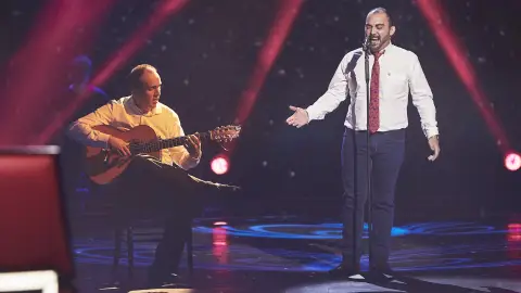 Antonio Villar, duende flamenco con ‘Calle de lunares’ de Camarón en las Audiciones a ciegas de ‘La Voz’ Antonio Villar, duende flamenco con ‘Calle de lunares’ de Camarón en las Audiciones a ciegas de ‘La Voz’
