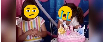 El vídeo viral de dos niñas soplando las velas de un pastel de cumpleaños El vídeo viral de dos niñas soplando las velas de un pastel de cumpleaños