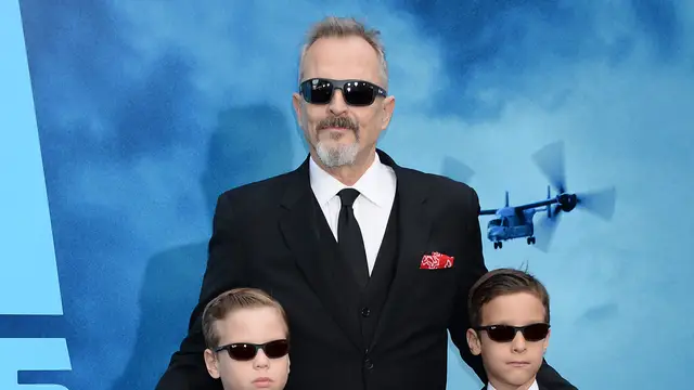 Miguel Bosé con sus hijos Diego y Tadeo