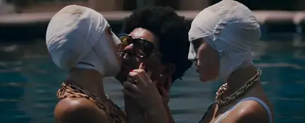 The Weeknd en el vídeo de 'Too Late' The Weeknd en el vídeo de 'Too Late'
