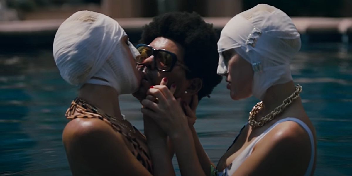 The Weeknd en el vídeo de 'Too Late'