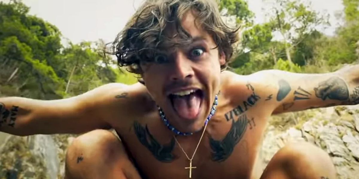 Harry Styles en el vídeo de 'Golden'