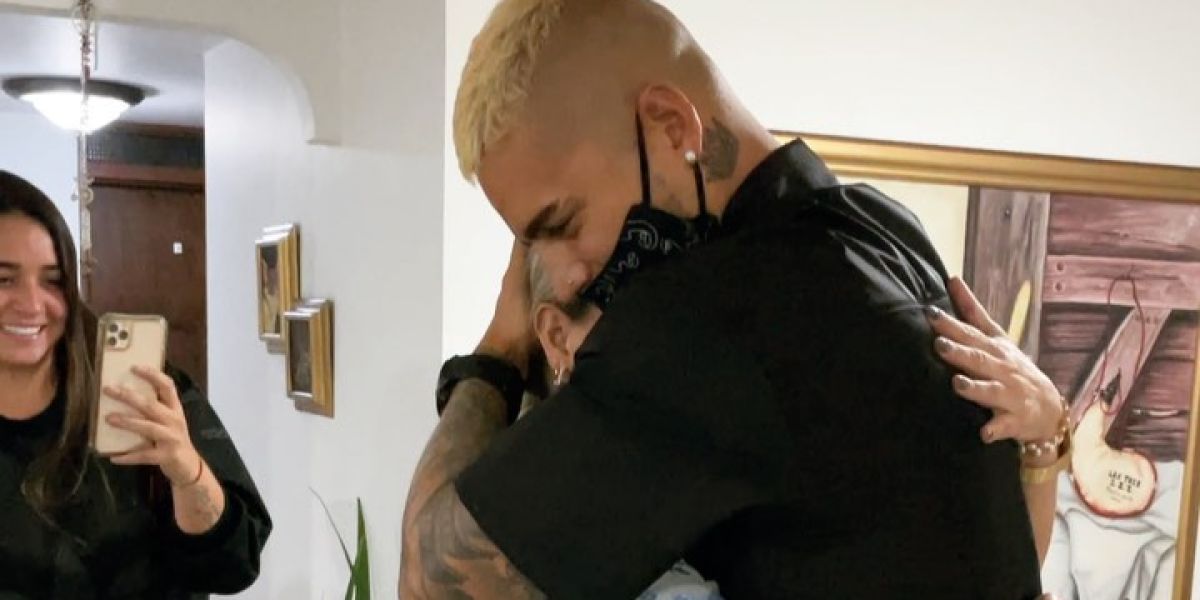 La bonita sorpresa de Maluma a su madre