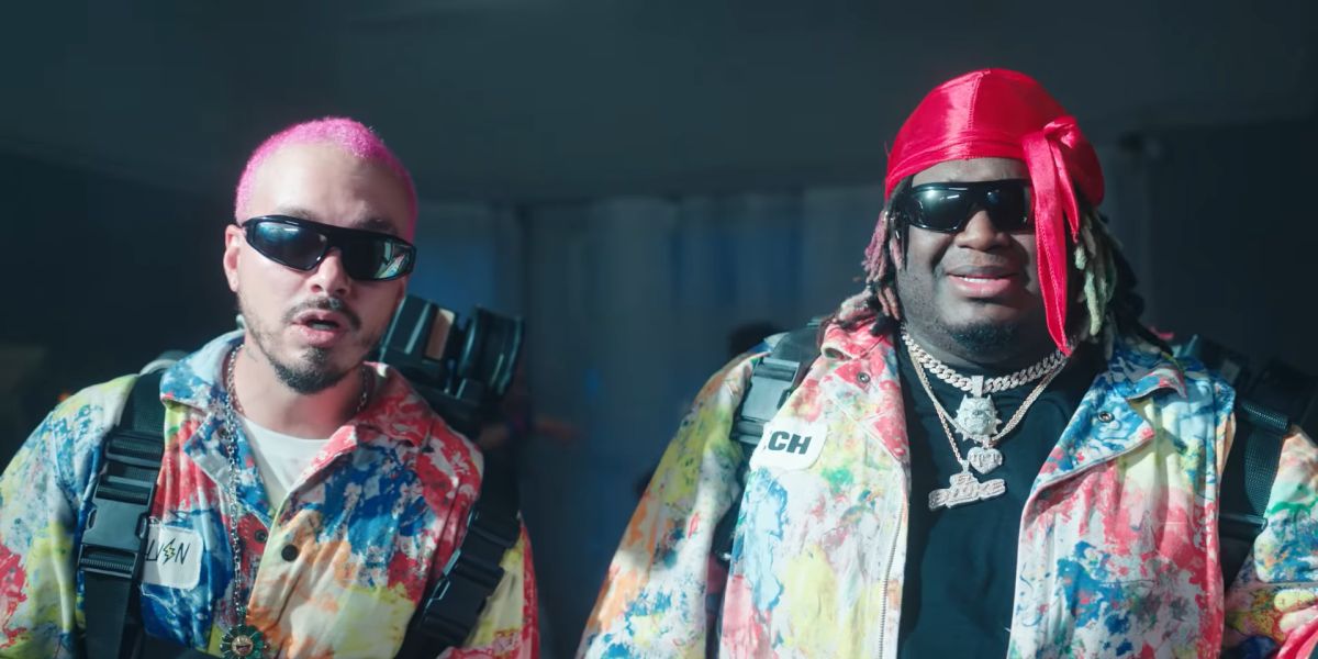 J Balvin y Sech en el videoclip de 'La Luz'