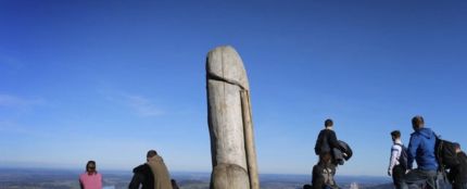 Desaparece una gigantesca estructura fálica en las montañas de Baviera