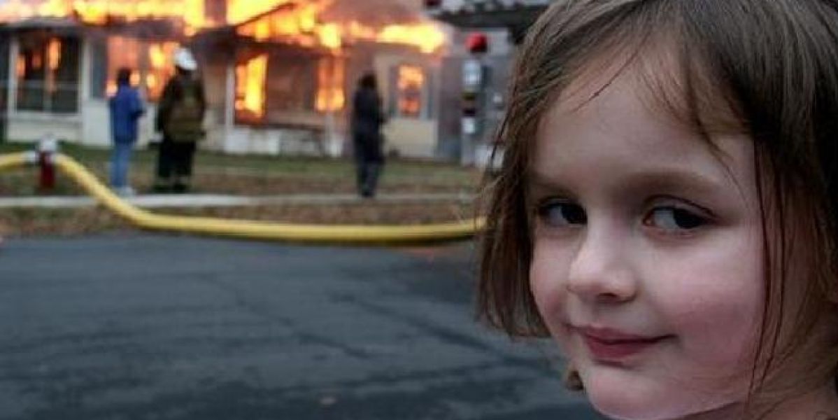 Meme de 'la niña desastre'