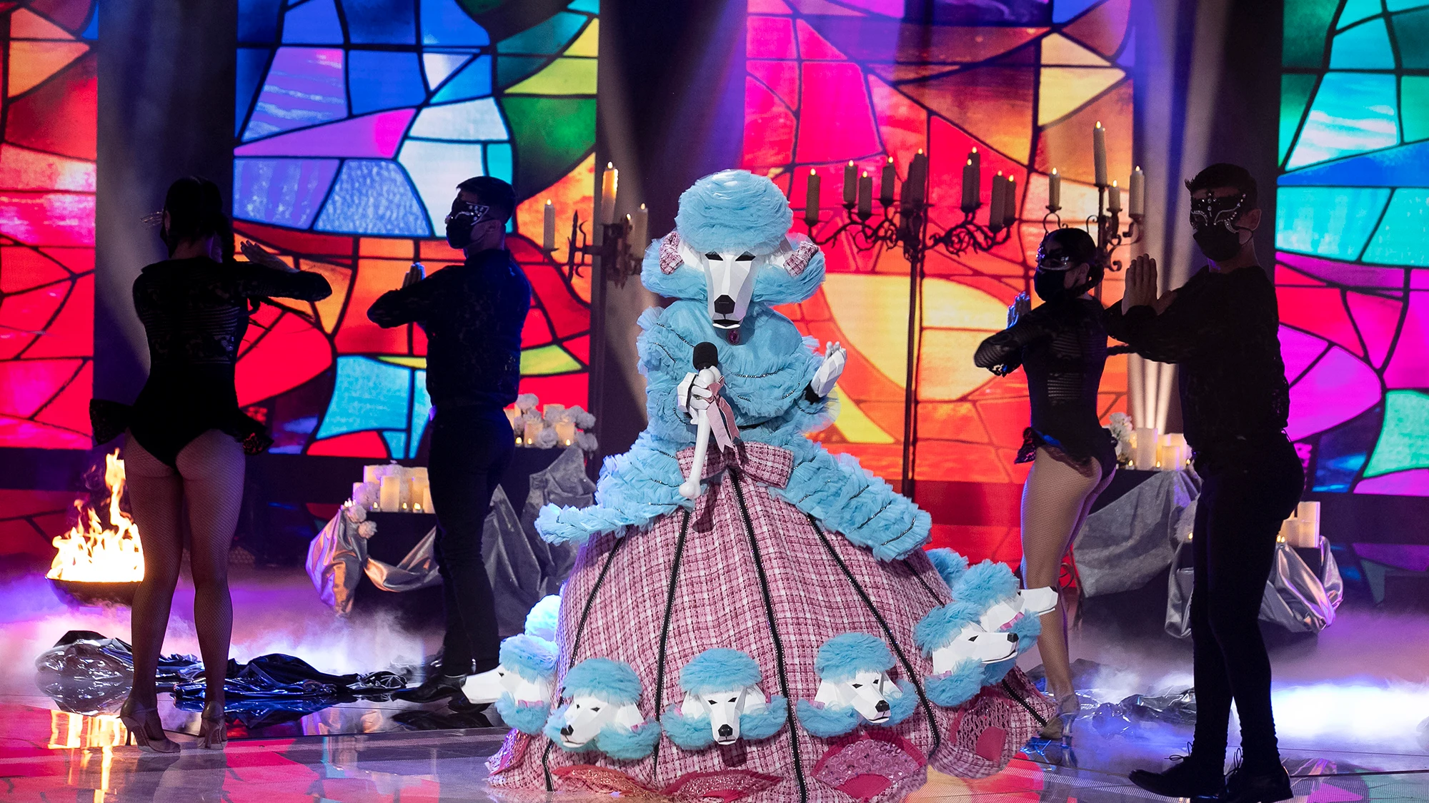Caniche saca su lado más religioso con ‘Like a prayer’ de Madonna 