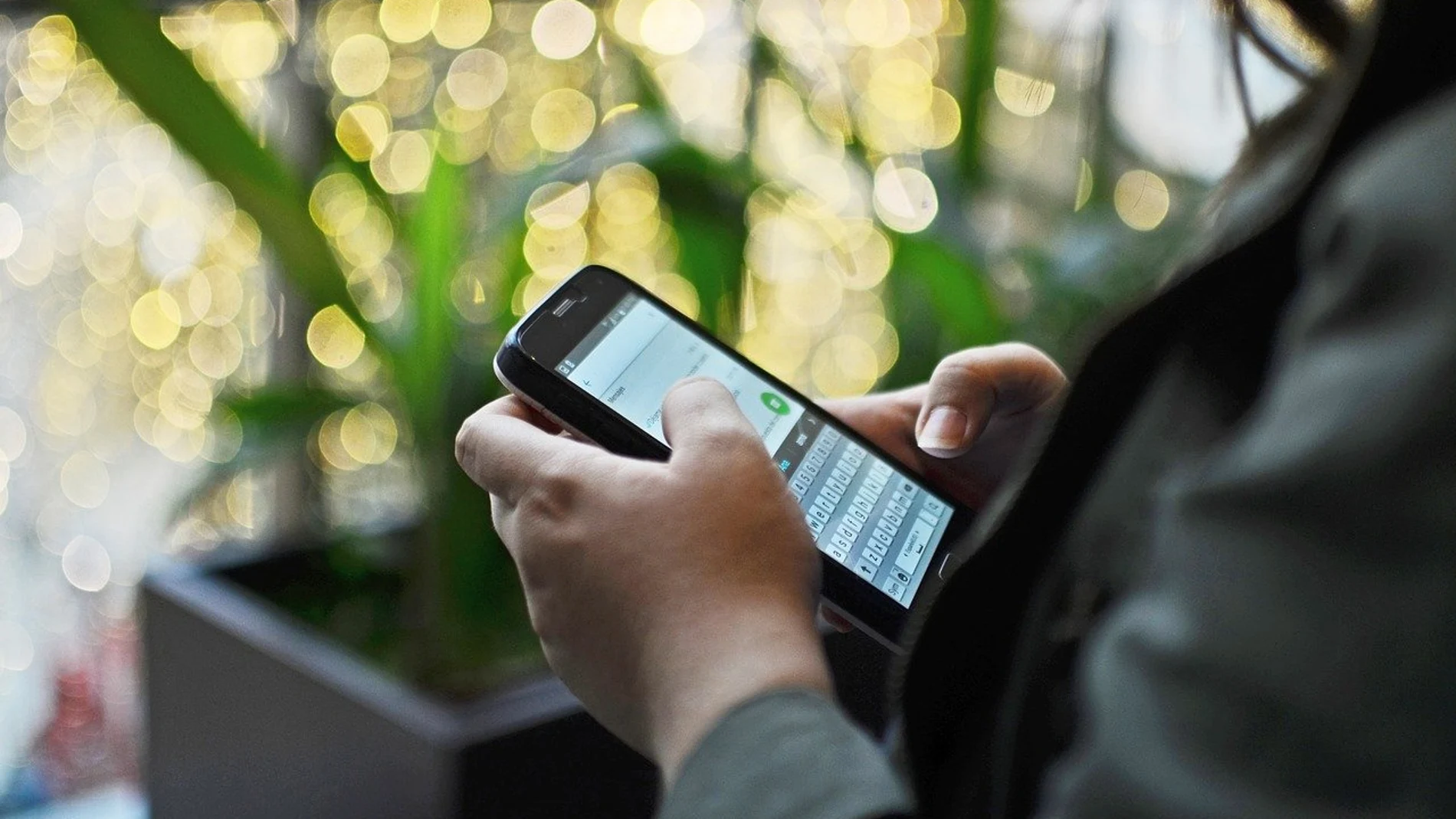 Profesor detenido en Logroño por presuntos mensajes de caracter sexual a una menor Profesor detenido en Logroño por presuntos mensajes de caracter sexual a una menor