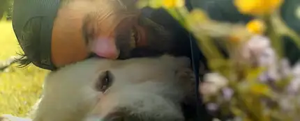 Pau Donés y su perro Fideos en 'Misteriosamente hoy' Pau Donés y su perro Fideos en 'Misteriosamente hoy'
