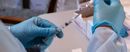 Noticias de la mañana (30-12-20) Primer día de vacunación masiva de coronavirus que llegará a dos millones y medio de españoles Noticias de la mañana (30-12-20) Primer día de vacunación masiva de coronavirus que llegará a dos millones y medio de españoles
