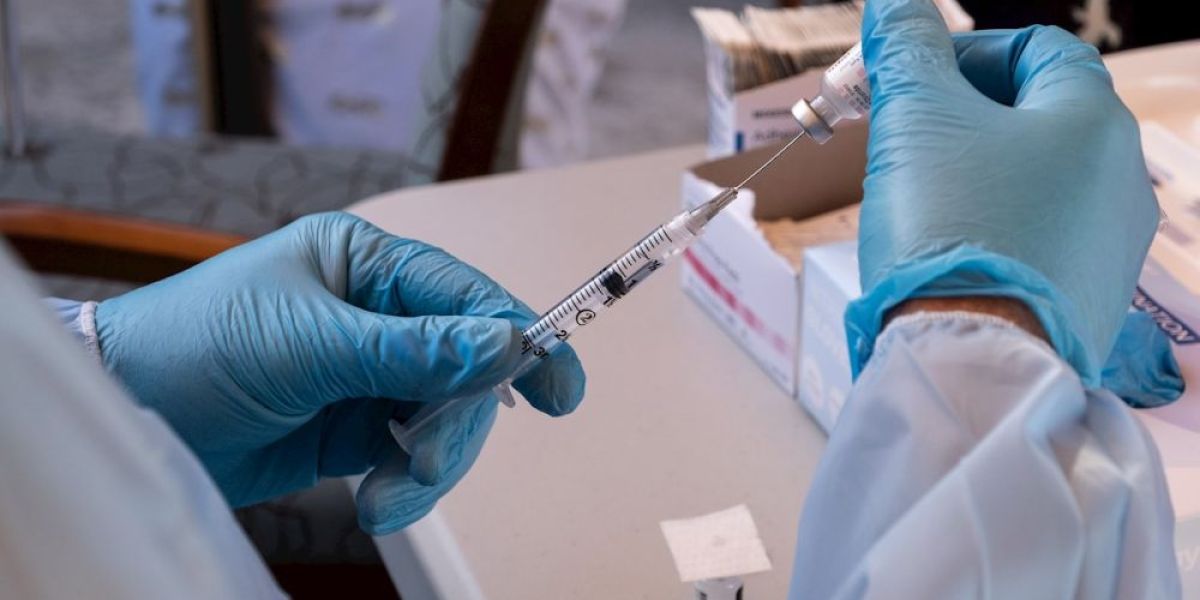 Noticias de la mañana (30-12-20) Primer día de vacunación masiva de coronavirus que llegará a dos millones y medio de españoles