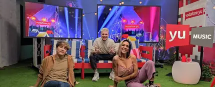 Carlos Marco, Hugo Cobo y Lorena Castell en 'yu Music' Carlos Marco, Hugo Cobo y Lorena Castell en 'yu Music'