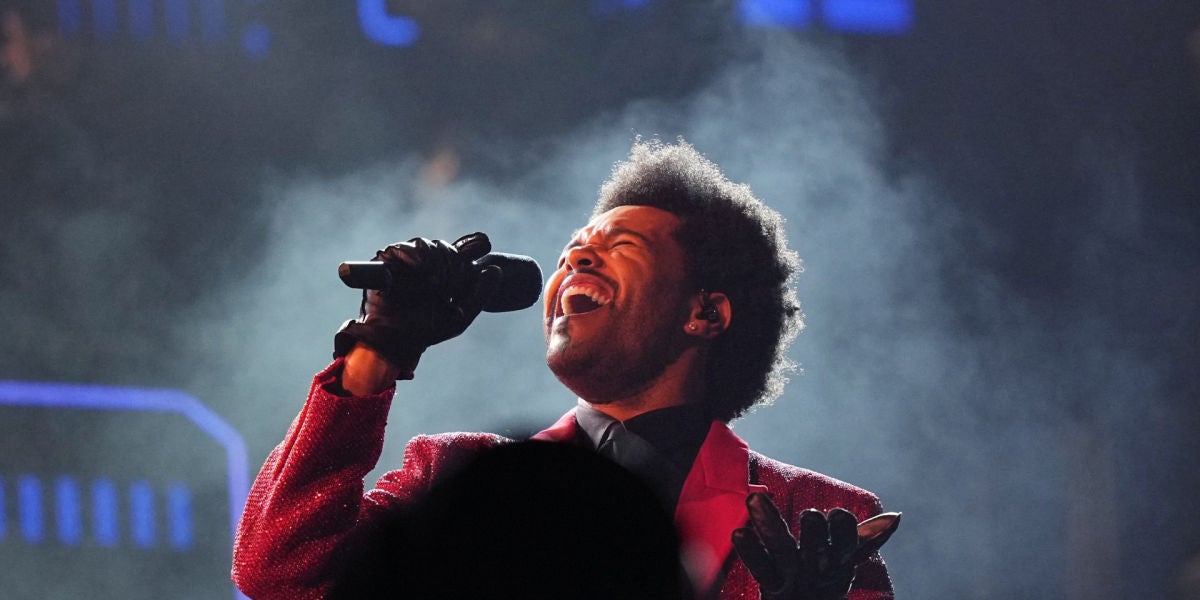The Weeknd en su actuación de la Super Bowl